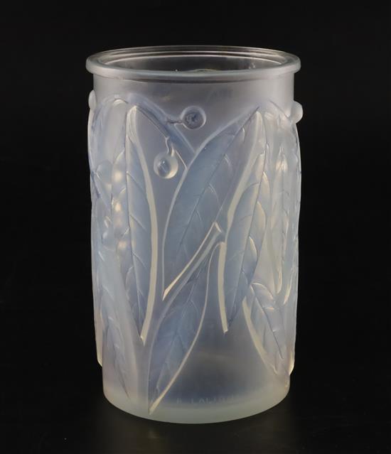 A Rene Lalique Laurier clear and opalescent glass vase, No. 947, H. 17.5cm